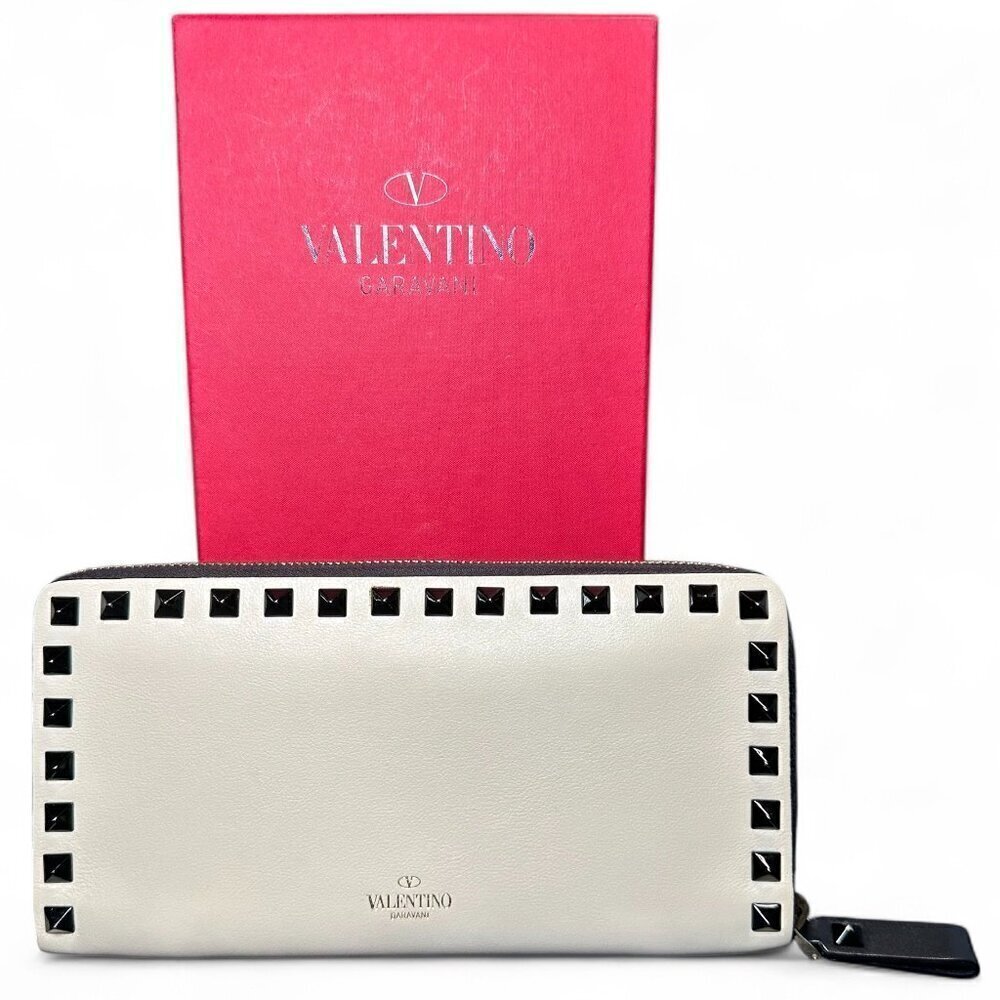 Valentino Garavani White/Ivory Rockstud Continental Wallet w Black Studs